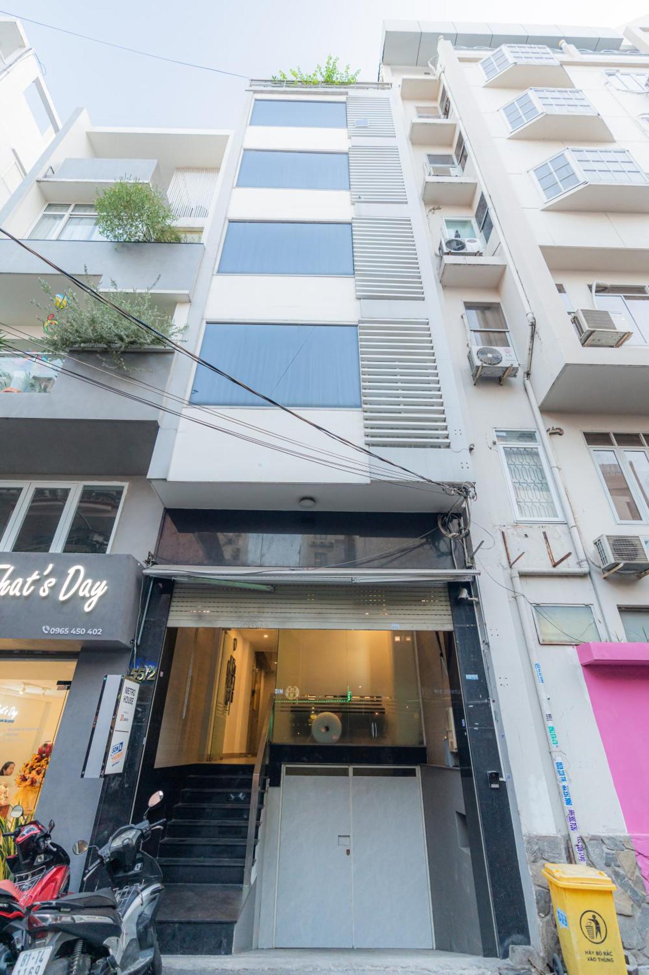 Cubicity Metro House Хошимин Экстерьер фото